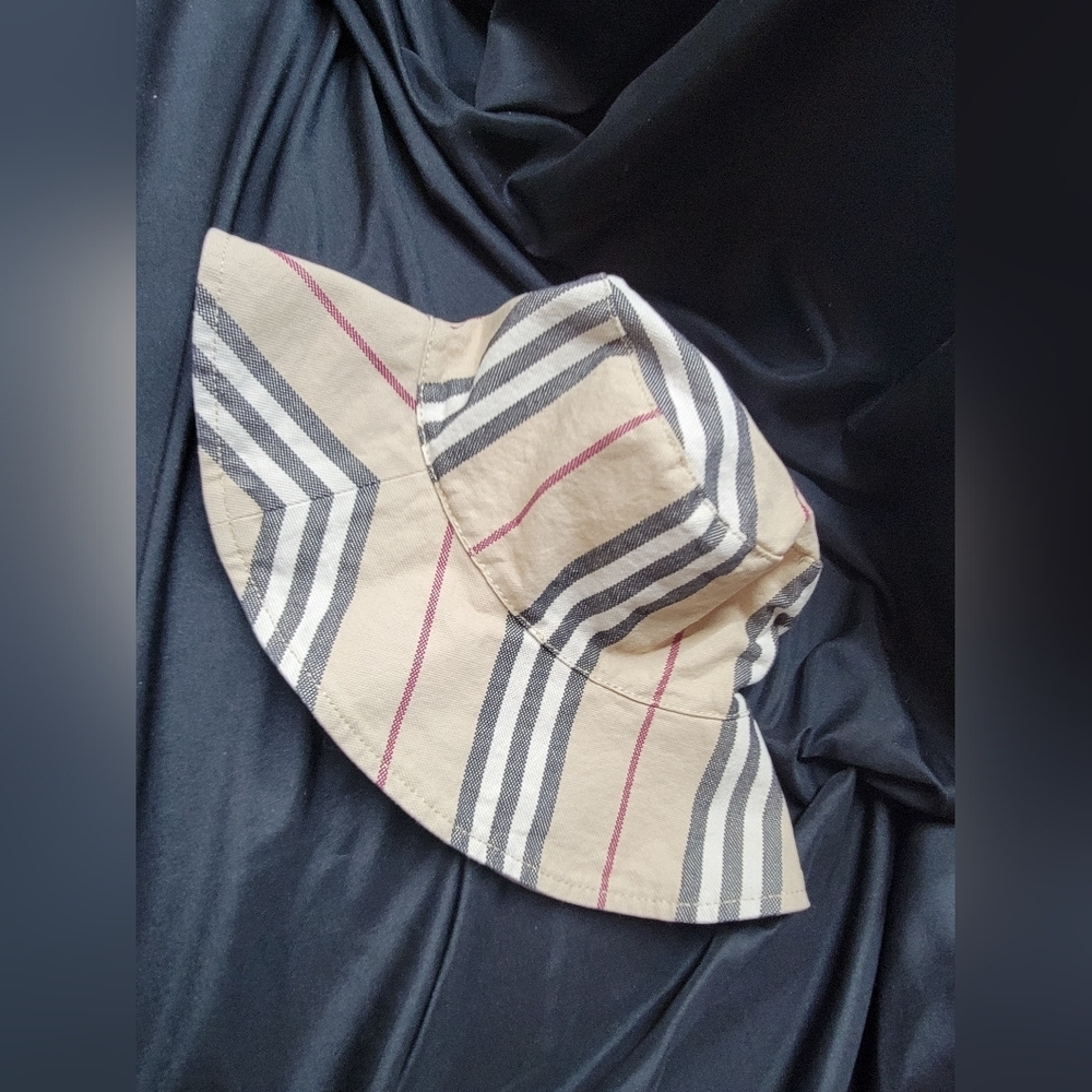 Burberry - Canvas Bucket Hat